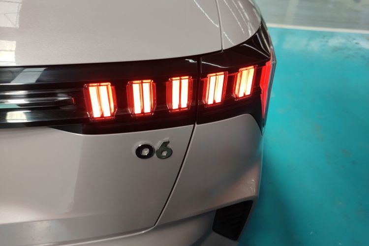 领克06 2023款 Remix 1.5T Shero车身外观9