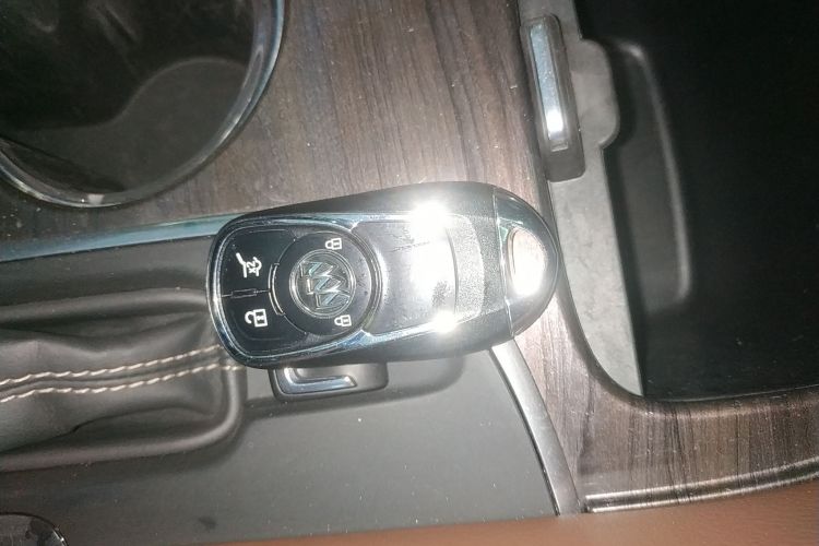 别克 昂科威 2017款 28T 四驱精英型中控内饰11