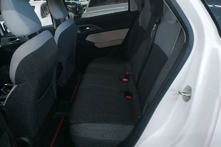 吉利几何E萤火虫 2024款 301km 龙腾版中控内饰7004