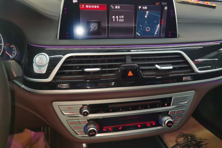 宝马7系 2018款 730Li 领先型 M运动套装局部细节16