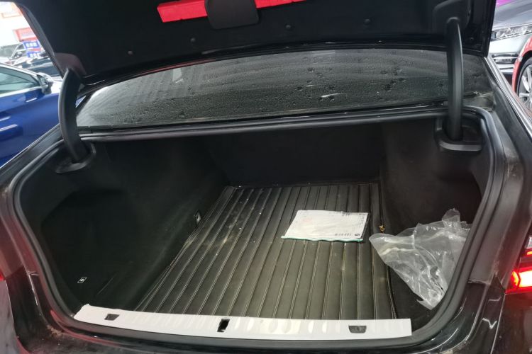 宝马7系 2019款 改款 730Li M运动套装机舱底盘23