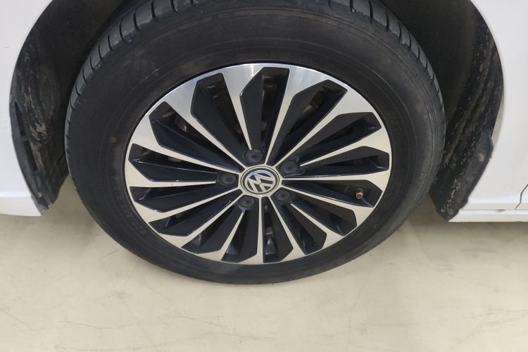 大众 朗逸纯电 2019款 优享版车身外观6007