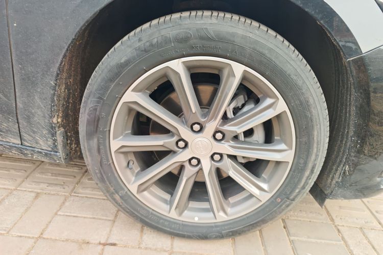 别克 君越 2021款 652T 豪华型车身外观10