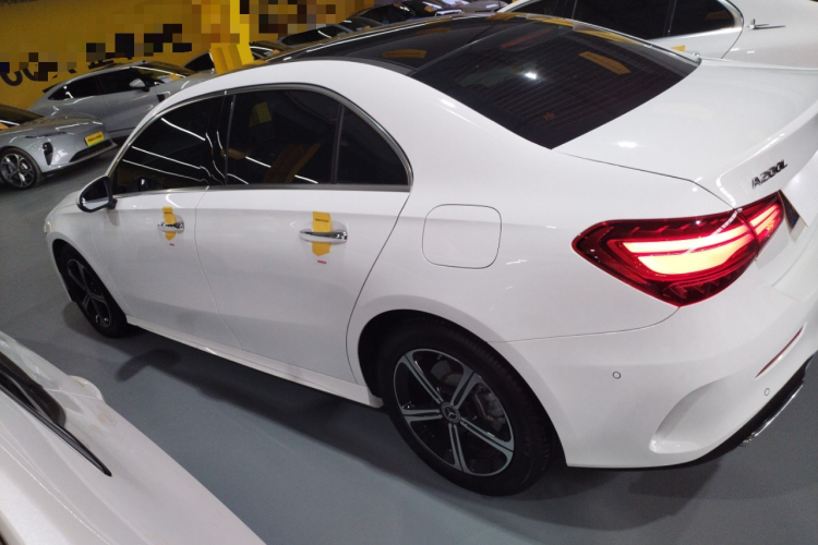 奔驰A级 2024款 改款 A 200 L 时尚型车身外观6003