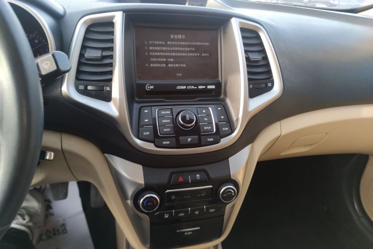 长安 逸动 2015款 1.6L 手动豪华型 国V中控内饰16