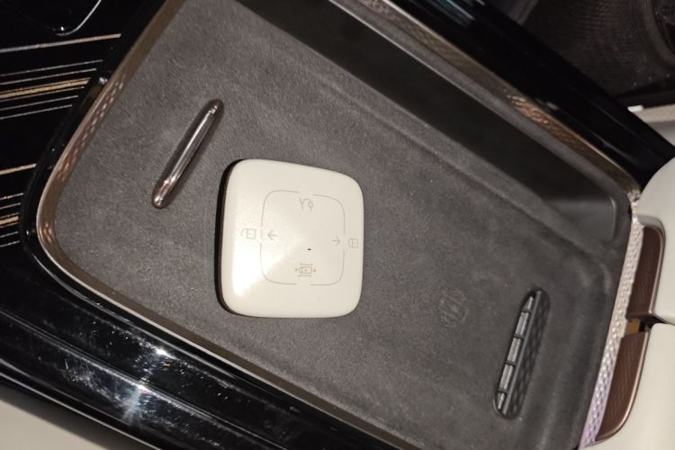 极氪MIX 2025款 长续航智驾版中控内饰7001