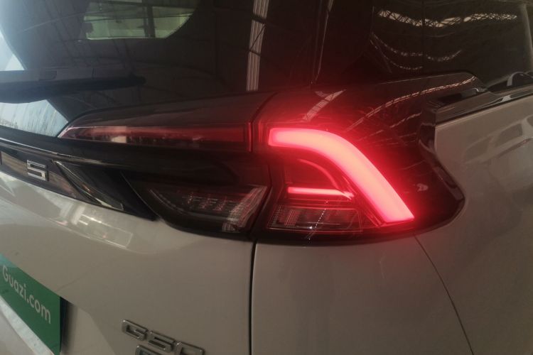 上汽大通MAXUS 大通G50 2023款 PLUS 1.5T 自动护航版车身外观9