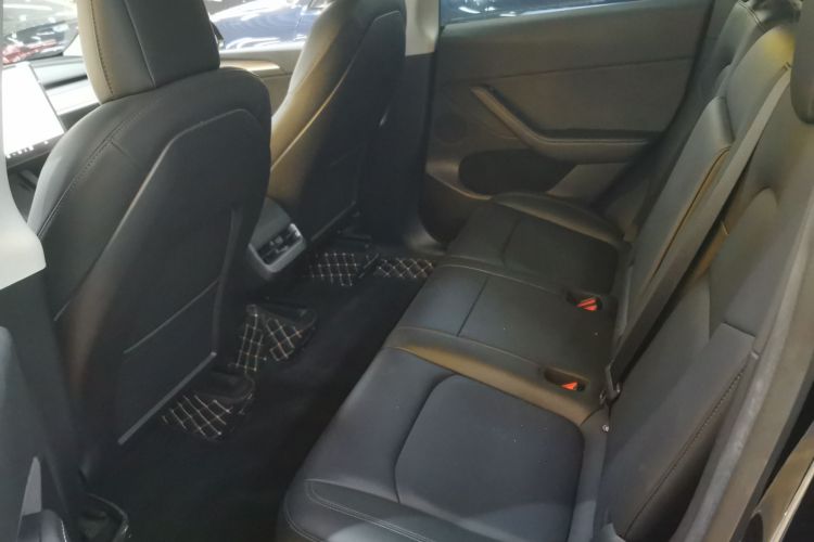 特斯拉 Model Y 2021款 标准续航后驱版中控内饰7004
