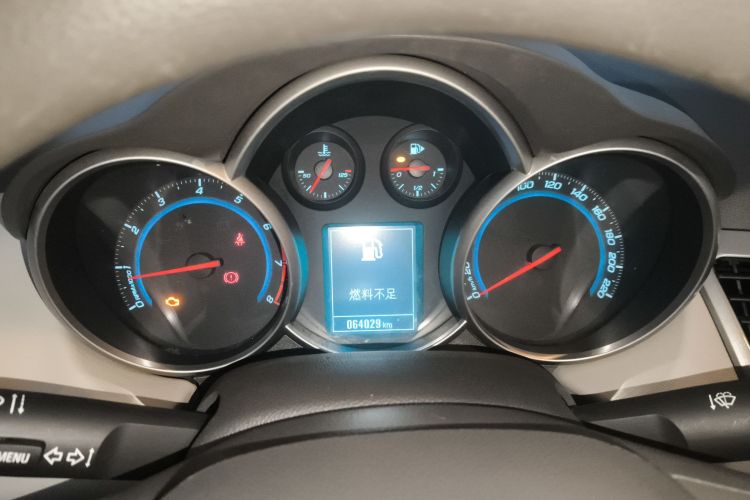 雪佛兰 科鲁兹 2015款 1.5L 经典 SE AT中控内饰14