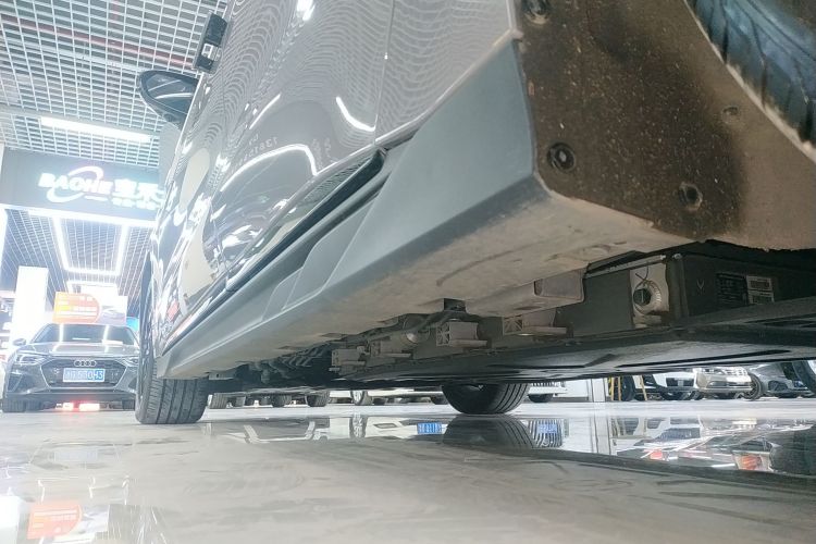 比亚迪 汉 2025款 DM-i 125KM精英型局部细节9002