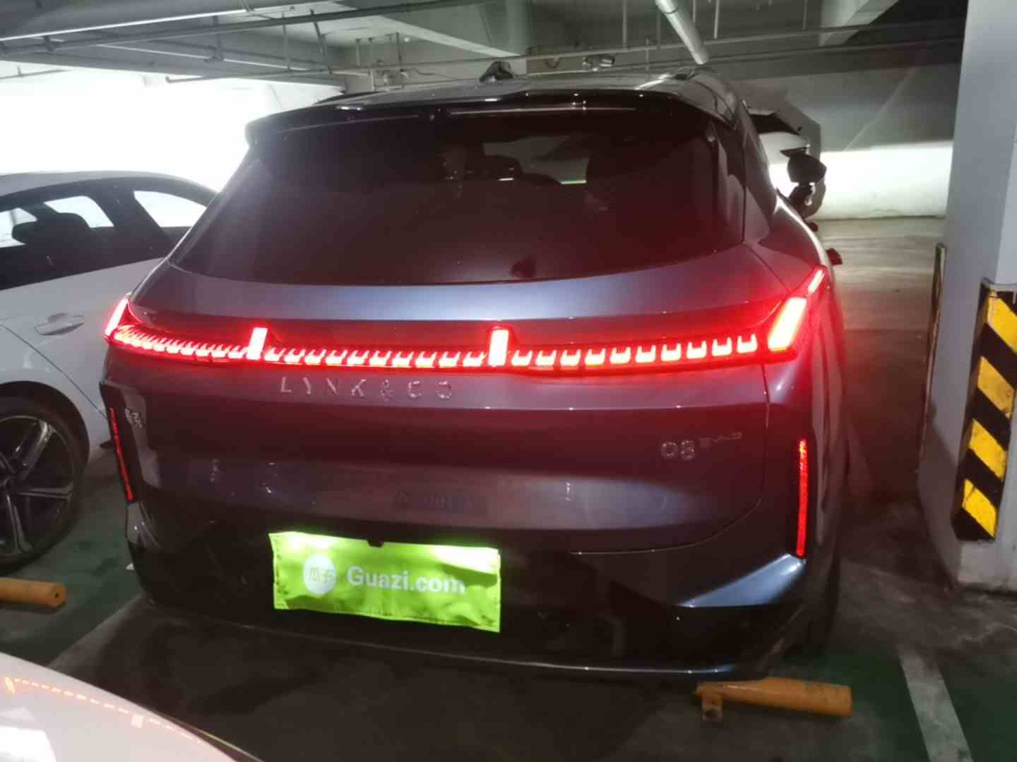 领克08 EM-P 2025款 245km 超长续航Halo(3)