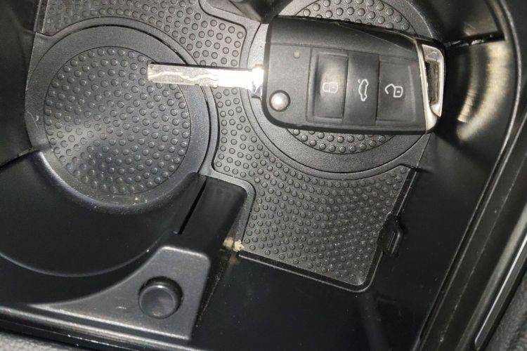 大众 速腾 2023款 300TSI DSG超越版中控内饰11