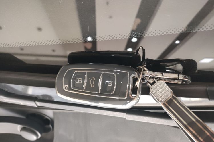 吉利汽车 帝豪 2017款 三厢百万款 1.5L CVT豪华型中控内饰11