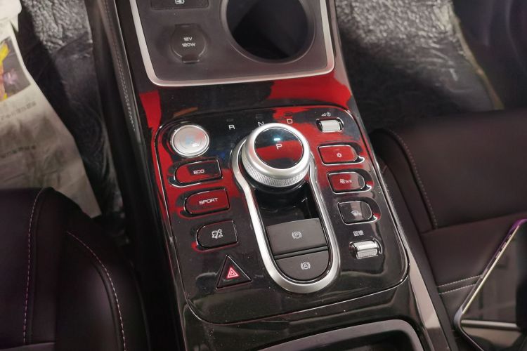 比亚迪 秦新能源 2021款 出行版中控内饰18