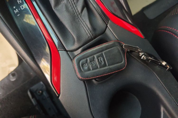 丰田 雷凌 2021款 185T CVT运动版中控内饰7001