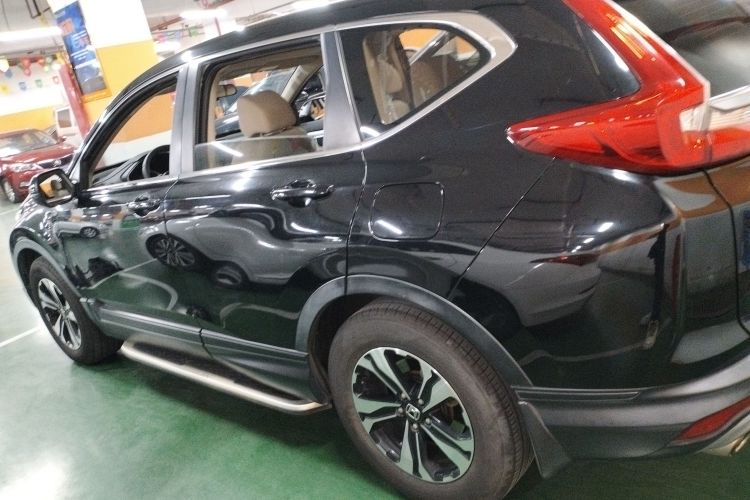 本田CR-V 2017款 240TURBO CVT两驱舒适版车身外观4
