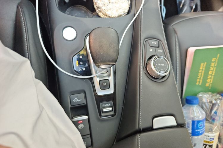 英菲尼迪QX50 2020款 2.0T 两驱时尚版中控内饰18