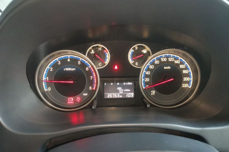 铃木 天语 SX4 2013款 1.6L 手动酷锐型中控内饰14