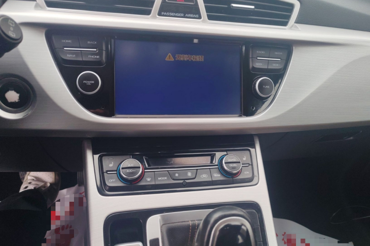 吉利汽车 博越 2016款 1.8TD 自动智尊型中控内饰16