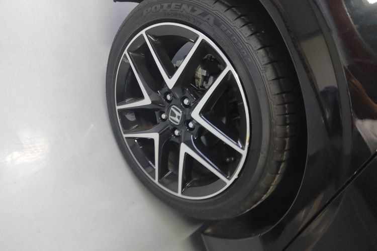 本田 思域 2023款 HATCHBACK 240TURBO 手动极劲版车身外观6008