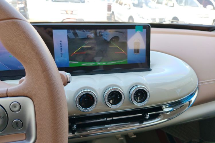 五菱汽车 五菱缤果 2025款 333km 灵犀互联款中控内饰16