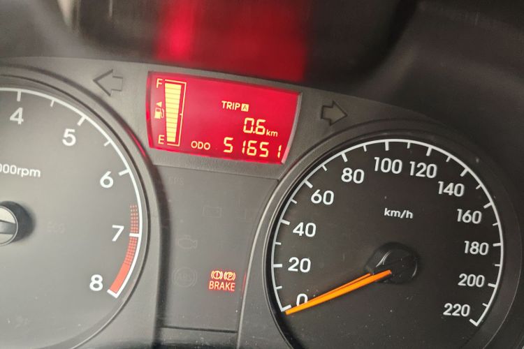 现代 瑞纳 2014款 1.4L 手动智能型GLS中控内饰15