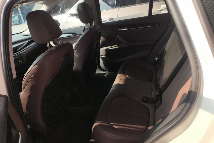 宝马X1 2020款 sDrive20Li 时尚型中控内饰7004