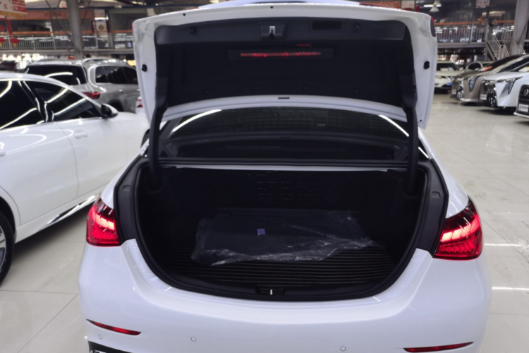 奔驰C级 2025款 C 260 L 运动版机舱底盘23