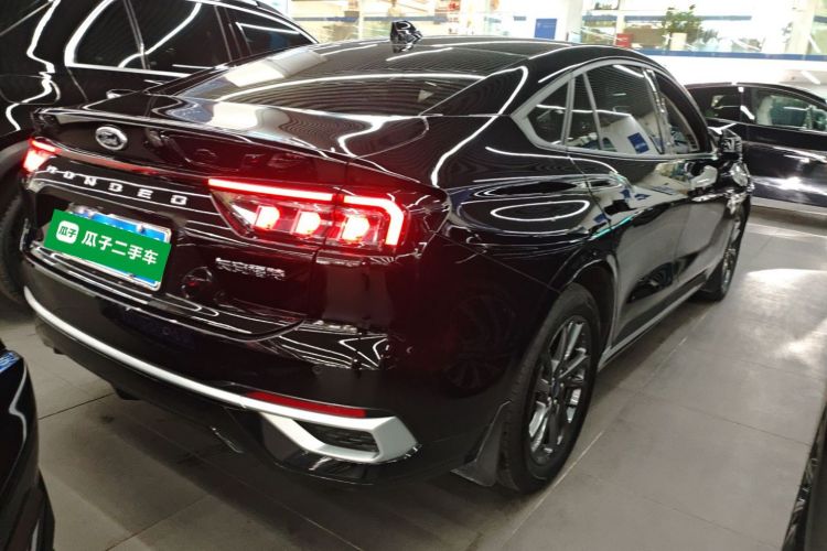 福特 蒙迪欧 2025款 2.0T EcoBoost 豪华型车身外观6005