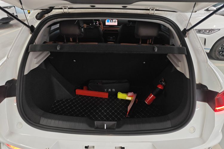 比亚迪e2 2020款 升级版 高续航版 豪华型机舱底盘23