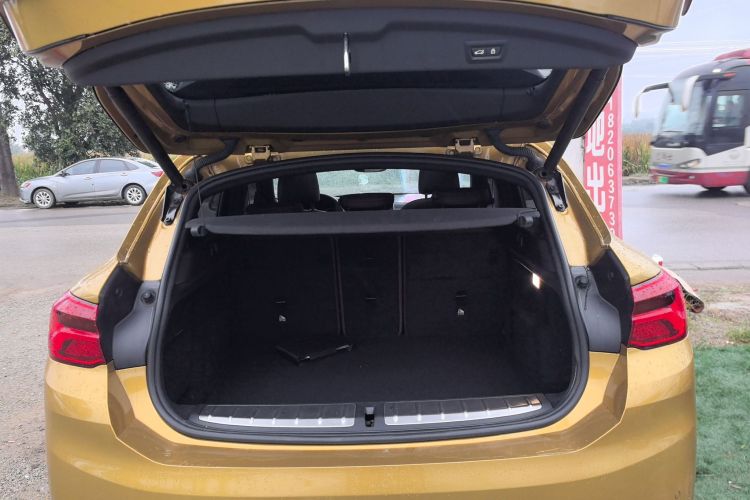 宝马X2 2020款 sDrive25i 领先型M运动套装局部细节23