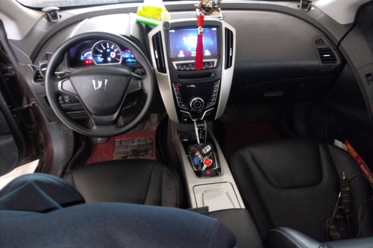 纳智捷 优6 SUV 2016款 1.8T 风尚超值型中控内饰16