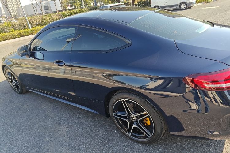 奔驰C级(进口) 2021款 C 260 轿跑车车身外观4