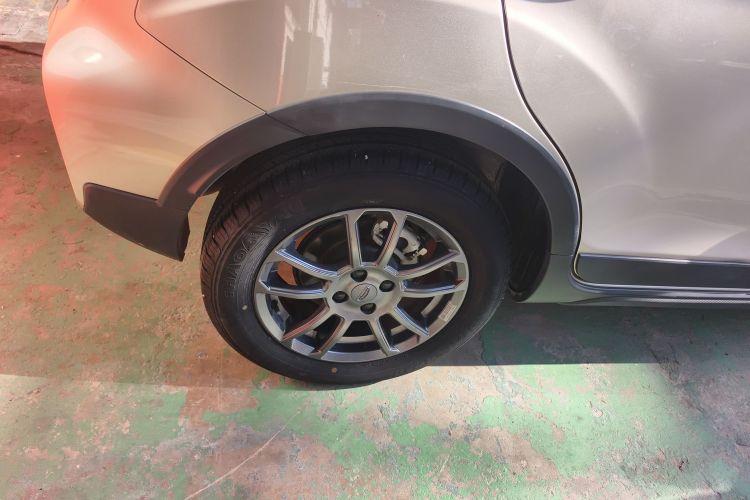 吉利汽车 远景X3 2021款 PRO 1.5L CVT尊贵型车身外观6008