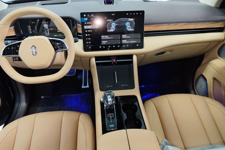 鸿蒙智行 问界M7 2024款 1.5T 智驾后驱Pro版 5座中控内饰18