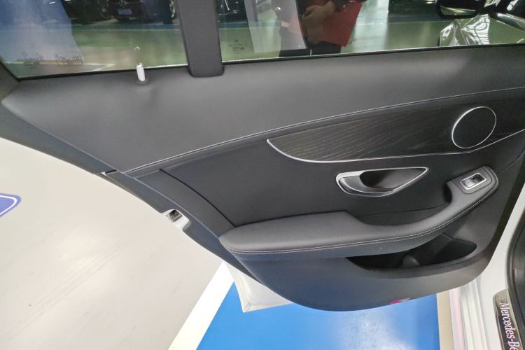 奔驰C级 2021款 C 260 L 运动版中控内饰49