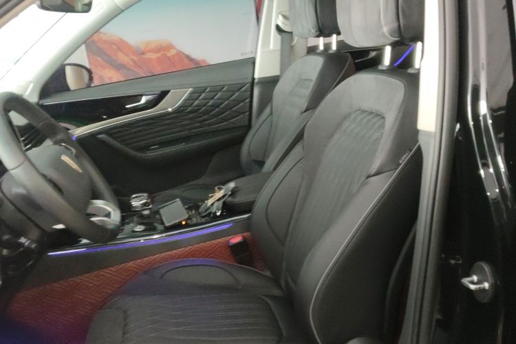 红旗HS5 2022款 改款 2.0T 智联旗享版中控内饰19