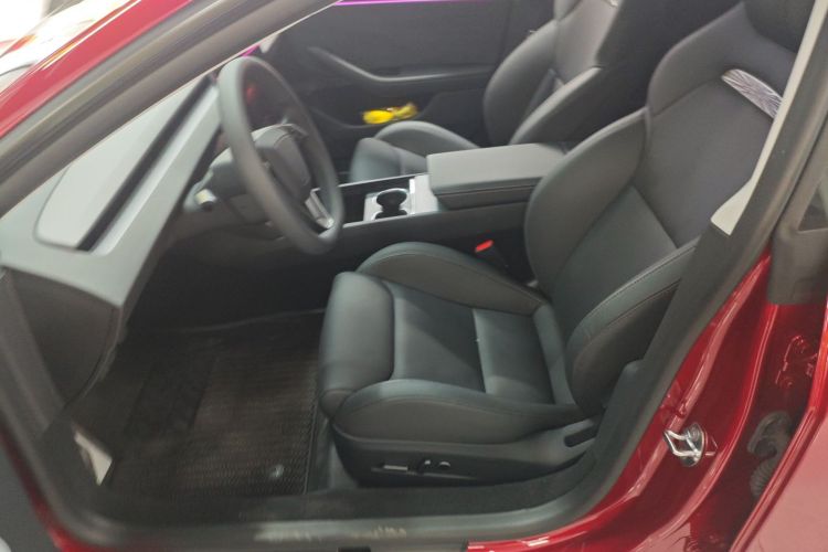 特斯拉 Model 3 2025款 高性能全轮驱动版局部细节19