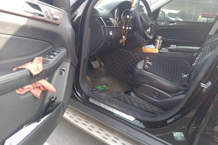 奔驰GLE 2018款 GLE 320 4MATIC 动感型臻藏版中控内饰20