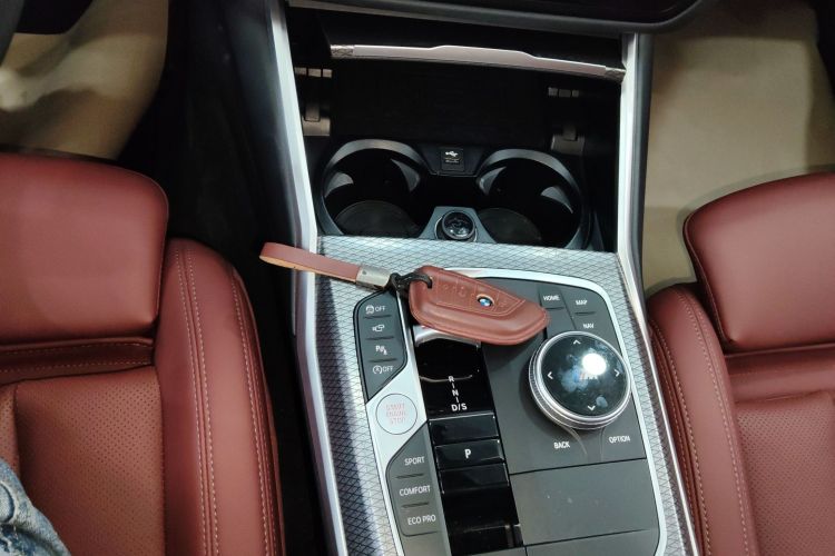 宝马3系 2023款 325Li M运动曜夜套装中控内饰18