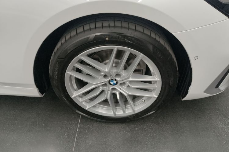 宝马5系 2024款 525Li 豪华套装车身外观10