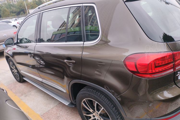 大众 途观 2015款 1.8TSI 自动四驱豪华型车身外观4