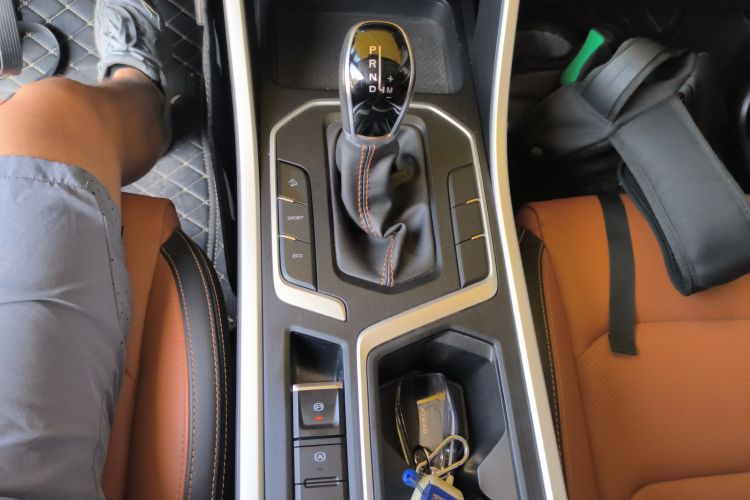 吉利汽车 远景X6 2020款 1.4T CVT尊贵型局部细节18