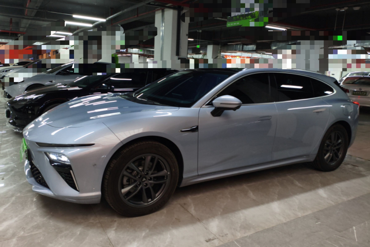 哪吒汽车 哪吒S猎装 2024款 增程300 标准版车身外观4