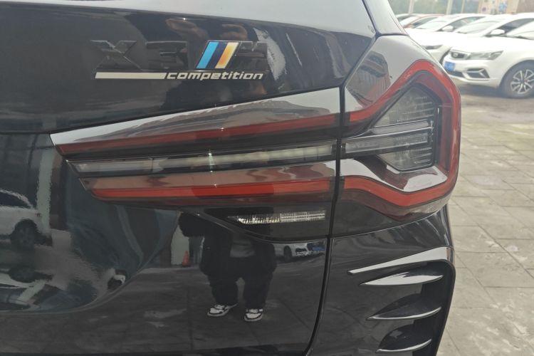 宝马X3 2023款 改款 xDrive30i 领先型 M曜夜套装车身外观9