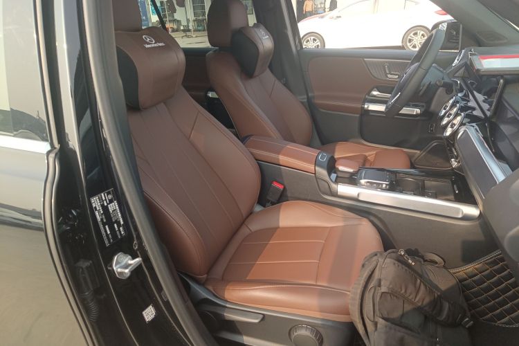 奔驰GLB 2023款 GLB 220 动感型局部细节41