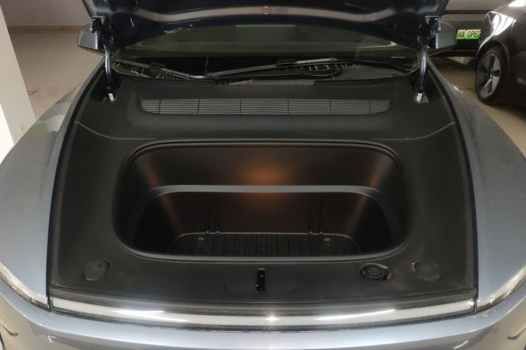 特斯拉 Model Y 2025款 后轮驱动 首发版机舱底盘24