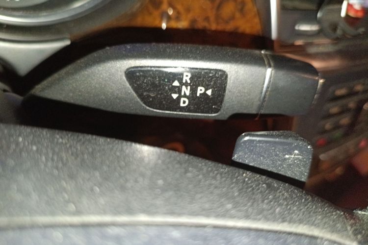 奔驰M级 2012款 ML 350 豪华型局部细节18