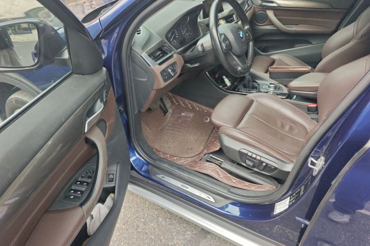 宝马X1 2018款 xDrive20Li 尊享型中控内饰7003