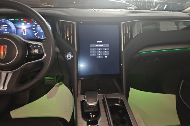 红旗HS7 PHEV 2024款 2.0T PHEV 四驱旗畅版 6座中控内饰16